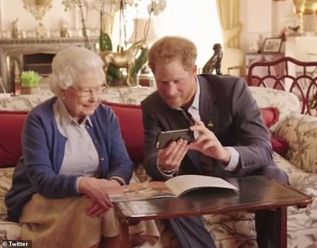 A Royal Tech Moment: How Queen Elizabeth II’s iPad Revealed a Surprising Side of the Monarchy