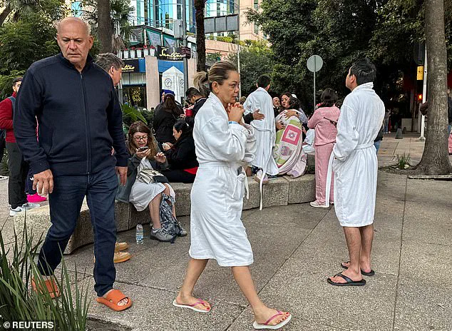 6.5 Magnitude Earthquake Shakes Mexico Near Acapulco, Disrupts Presidential Press Briefing