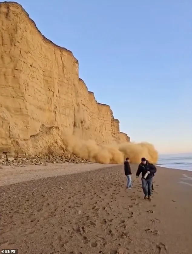 Jurassic Coast Cliff Collapse: 500 Tonnes of Rock Fall as Beachgoers Escape in Panic