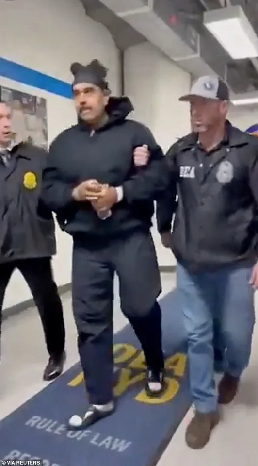 Venezuelan Military Warns US Over Maduro's Alleged Abduction, as Chaos and Riots Threaten Communities