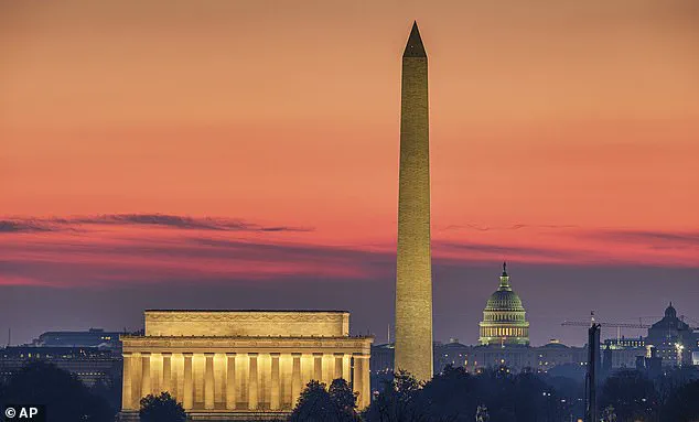 Washington Monument's Controversial Neon Light Show for America's 250th Birthday, Backed by Trump Administration