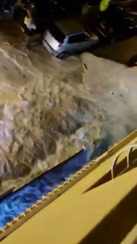 Storm Harry's Tsunami-Style Surge Floods Sicily, Residents Sprint for Safety Amid Chaos