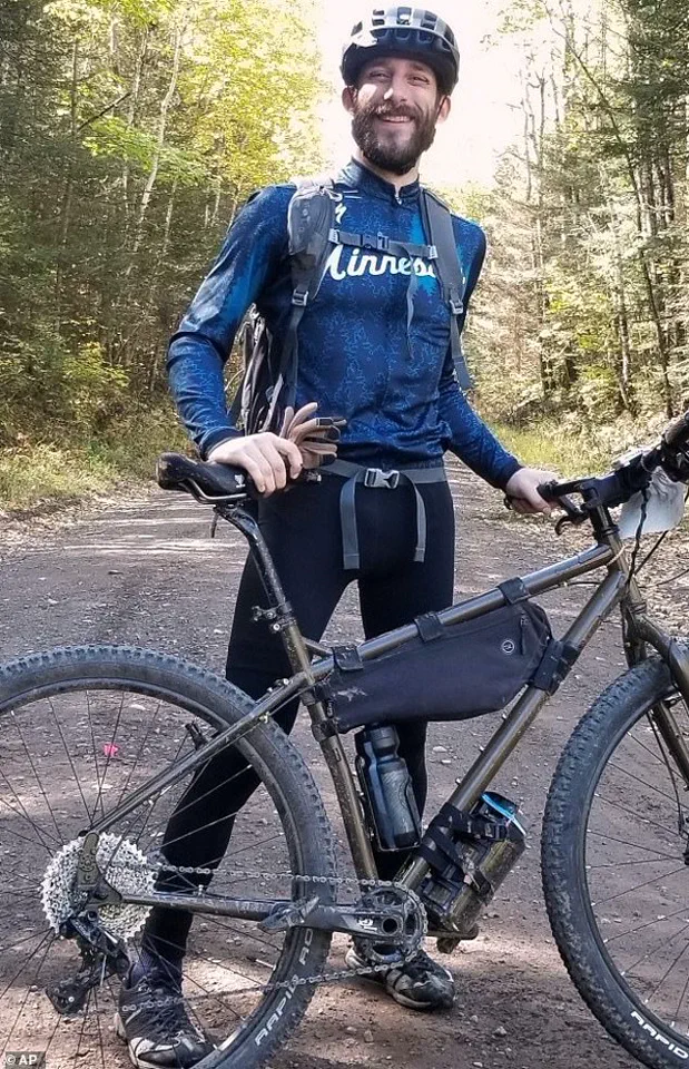 Violent Escalation in Minneapolis: Federal Agent Loses Finger in Clash, Man Fatally Shot by Border Patrol in Late-Breaking Incident