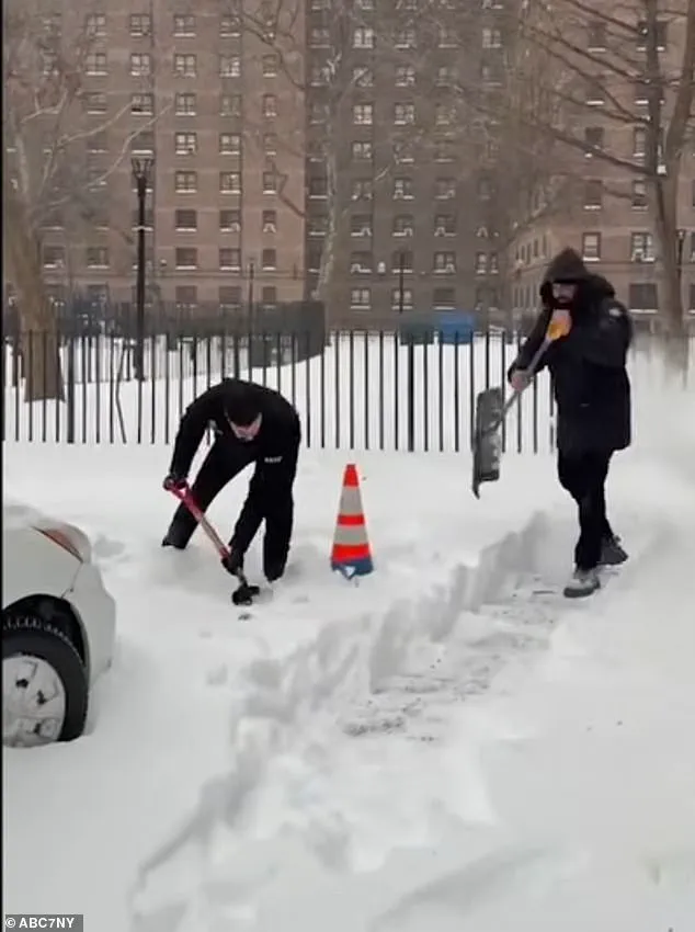 New York City Confronts Severe Winter Storm as Mayor Mamdani Joins Relief Efforts