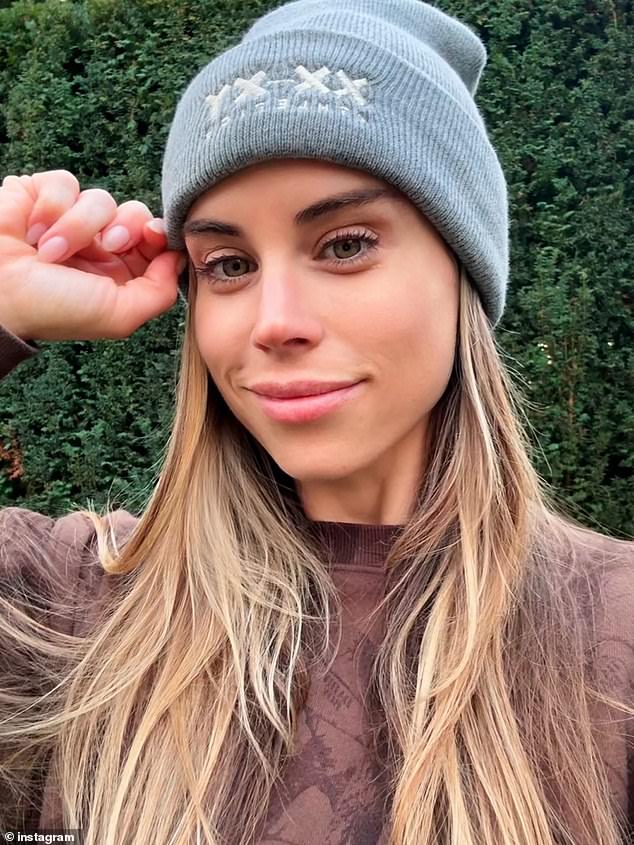 Students Clash with Mother During ICE Protest, Raising Safety Concerns