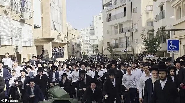 Israeli Soldiers Rescued After Mob Attack in Bnei Brak Reignites Religious Tensions