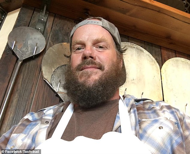 Portland Pizza Parlor Sparks National Debate Over Political Messages on Website