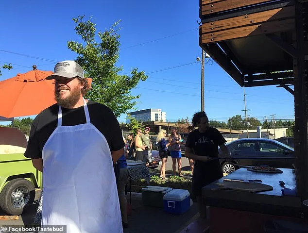 Portland Pizza Parlor Sparks National Debate Over Political Messages on Website