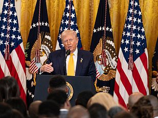 Trump Weighs Limited Strike on Iran Amid Divided Administration and Escalation Risks