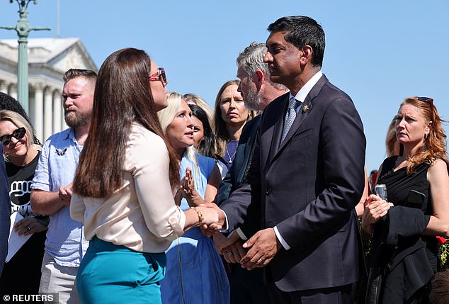 Democrats' Alleged Sabotage Shadows Trump's State of the Union Amid Midterm Tensions