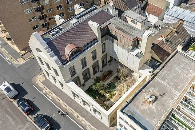Dave Gilmour's £15m Medina House Plummets in Value as Three-Year Battle with Market Continues