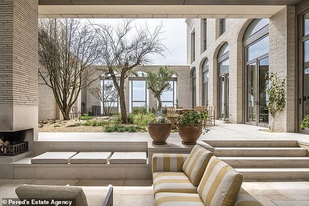Dave Gilmour's £15m Medina House Plummets in Value as Three-Year Battle with Market Continues
