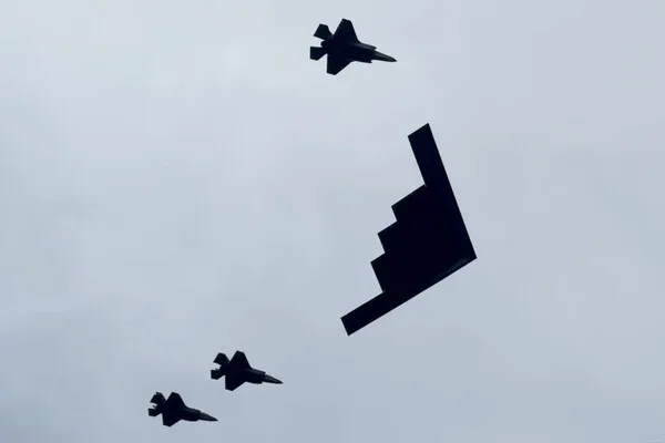 Iran Shoots Down U.S. F-15 Fighter Jet in Kuwait, Marking a Sharp Escalation in Tensions