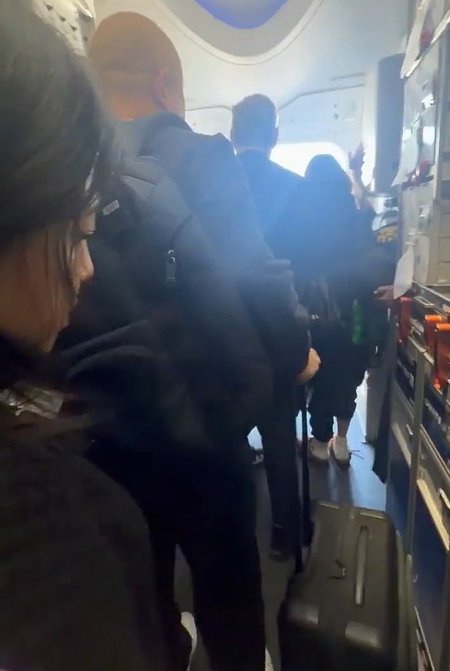 Chaos at LAX: United Airlines Evacuation Disrupted by Passengers Dragging Luggage Down Emergency Slides