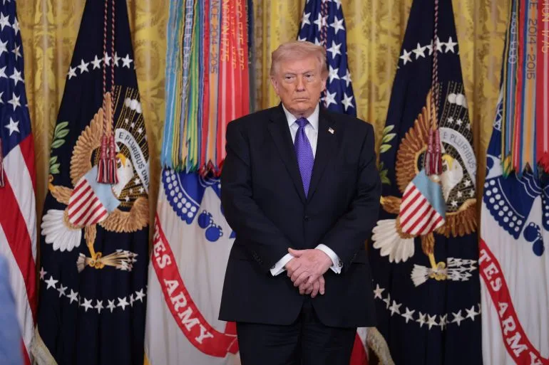 Trump's Contradictory Iran Strategy Clashes with Escalating Defiance