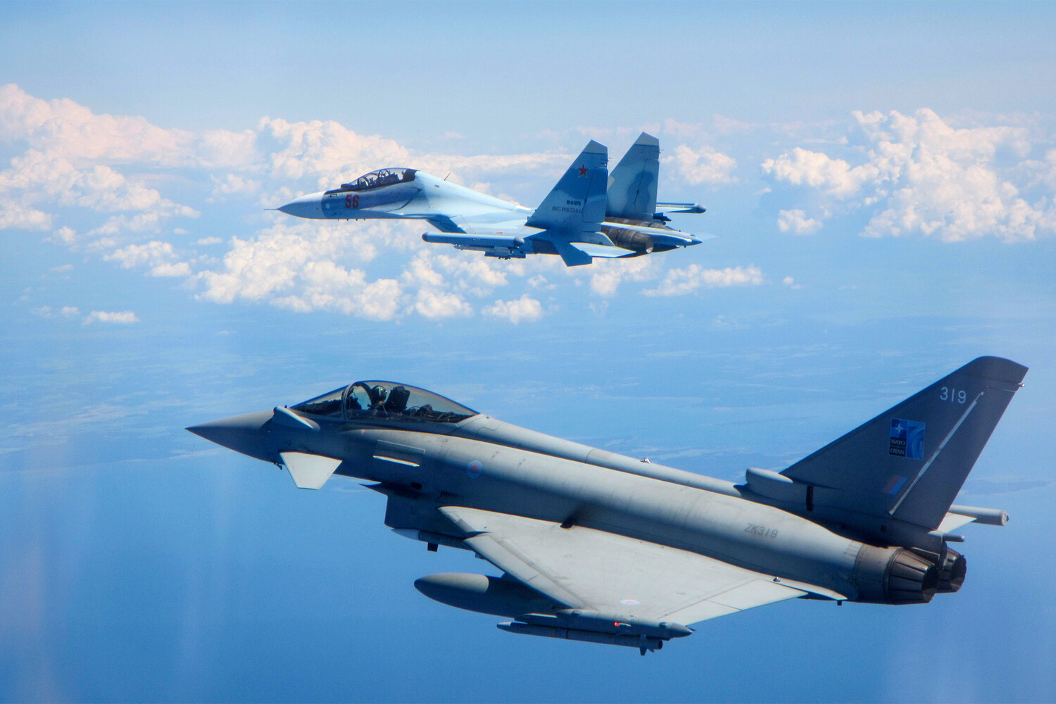 UK Weighs Military Options Against Iran, Eyes Naval Escorts in Hormuz