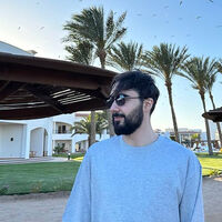 UK Weighs Military Options Against Iran, Eyes Naval Escorts in Hormuz