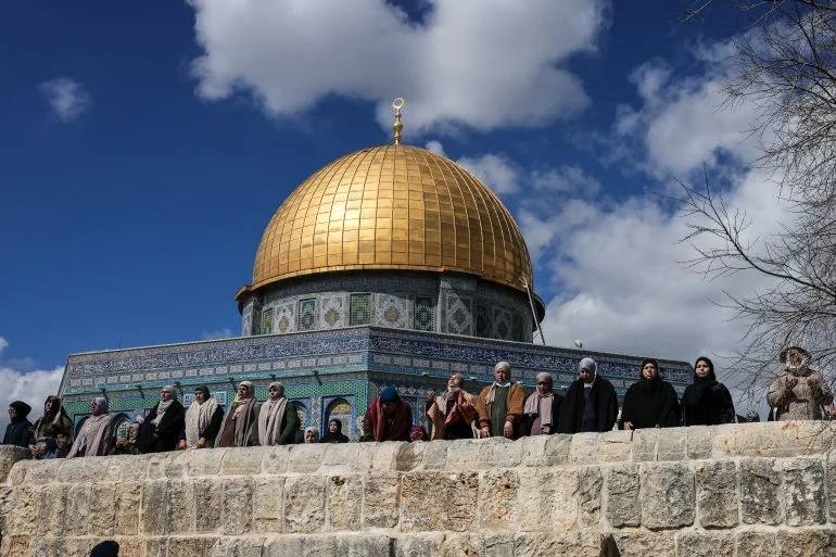 Israeli Authorities Cancel Friday Prayers at Al-Aqsa Mosque Amid Escalating Tensions with Iran