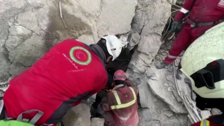 Protesters Confront Iran's Women's Football Team Over Anthem Refusal and Asylum Demands