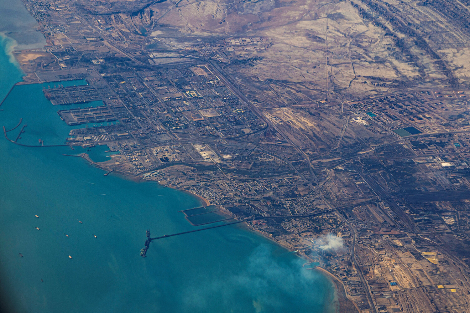 Iran Threatens Retaliation Against Regional Ports as US Warns of Escalated Response Over Hormuz