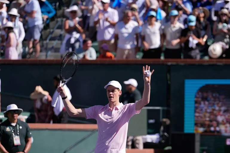 Daniil Medvedev Ends Carlos Alcaraz's Historic Winning Streak in Stunning Indian Wells Upset