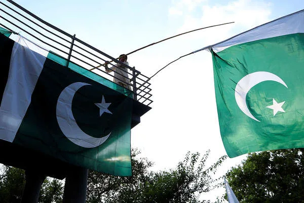 Pakistan Temporarily Halts Border Operations with Afghanistan During Eid al-Fitr, Following Regional Mediation Push