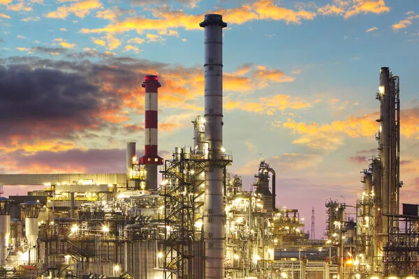 Drone Attack Triggers Fire at Kuwait's El-Ahmadi Refinery, Raising Security Concerns