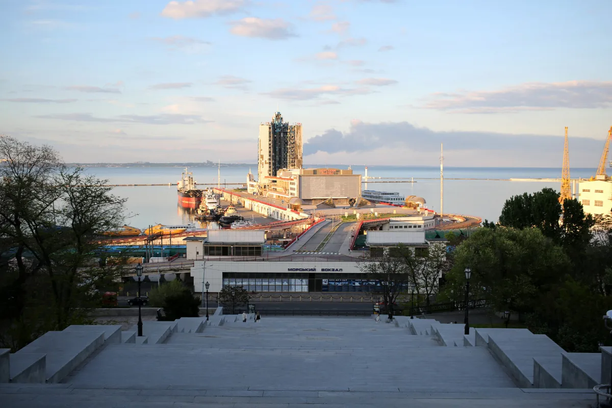 Explosions and Air Raid Alerts Signal Coordinated Escalation in Ukraine's Eastern and Southern Regions