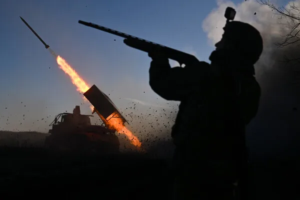Russian Strike Disrupts Key Ukrainian Supply Tunnel in Kharkiv Region