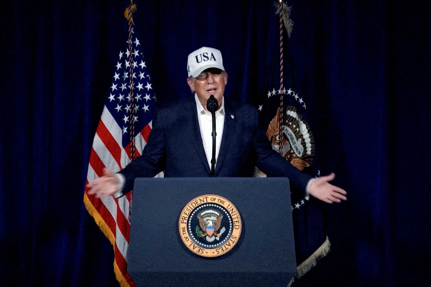 Trump Eyes Scaling Back Middle East Military Efforts as Strategic Objectives Near Completion