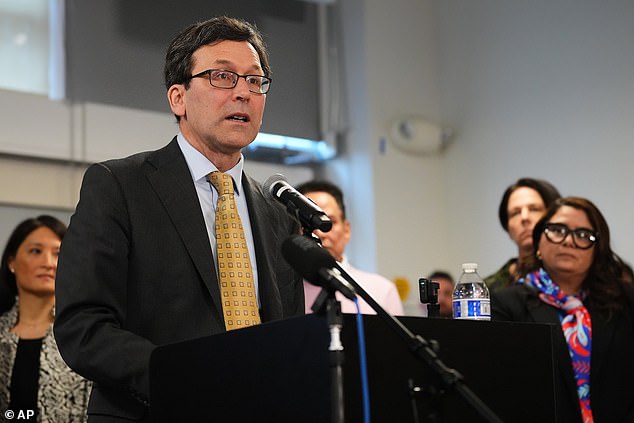 Washington State's Blue Envelope Law Aims to Ease Anxiety During Police Interactions, Sparking Debate