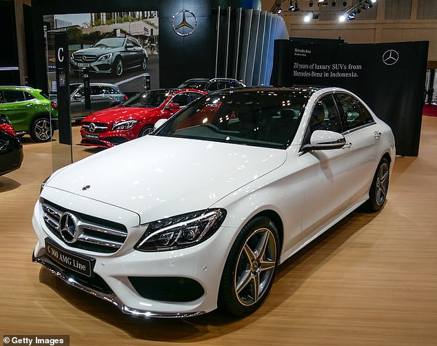 Mercedes-Benz Owner's Outrage as Dealership Employee Misuses Vehicle for Bar-Hopping