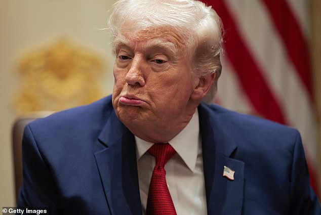 Starmer Accuses Trump of Using Iran Conflict to Pressure UK Over Military Support