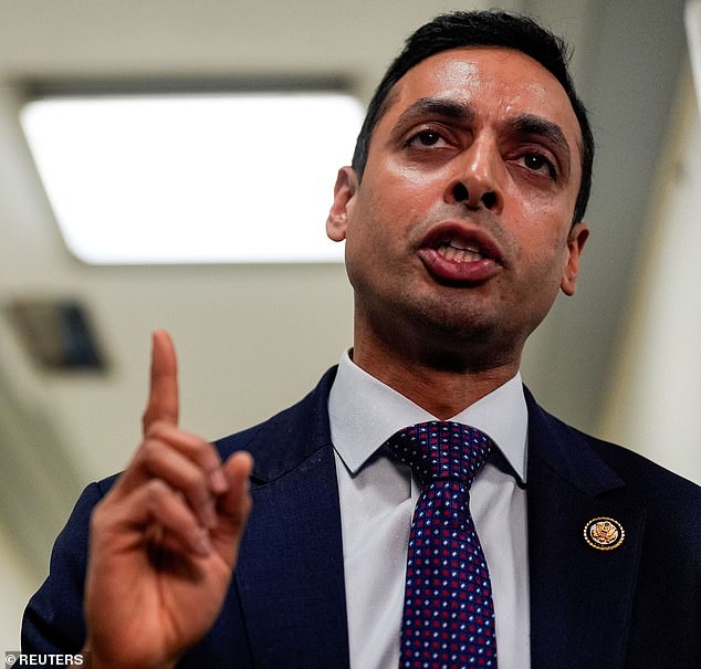 Congressman Requests Sarah Ferguson Testify Over Epstein Ties as Investigation Intensifies