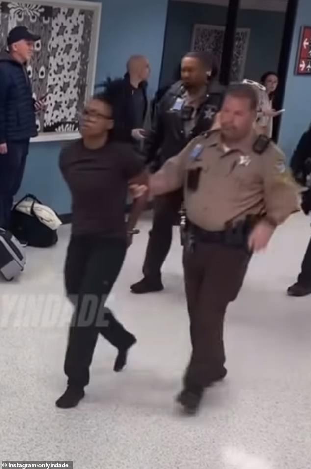 Three Women Forcibly Removed from Frontier Airlines Flight Over Unpaid Baggage Fees, Arrested