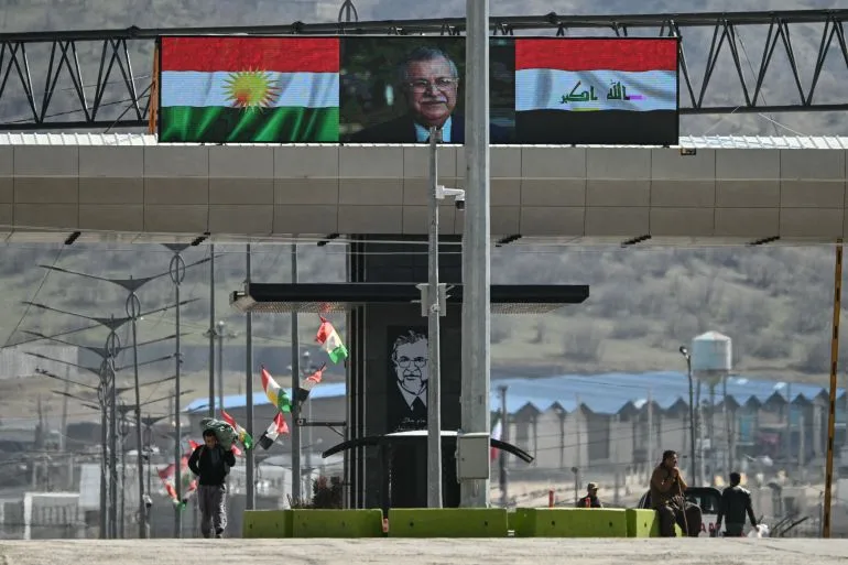 Trump Admits U.S.-Backed Kurdish Groups Supplied Weapons to Iran Protesters, Reigniting Diplomatic Tensions Amid Ongoing Conflict