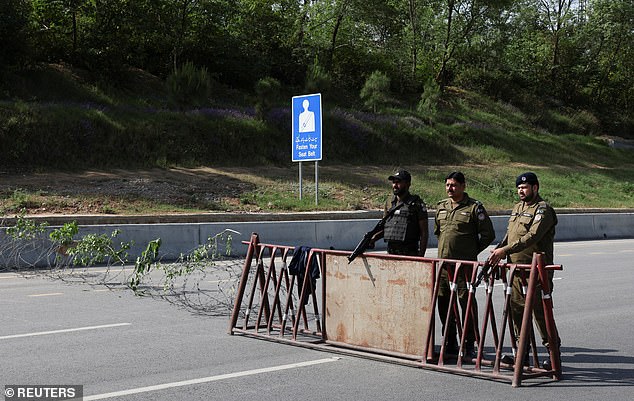 Iran and US advance talks despite Strait of Hormuz security fears.