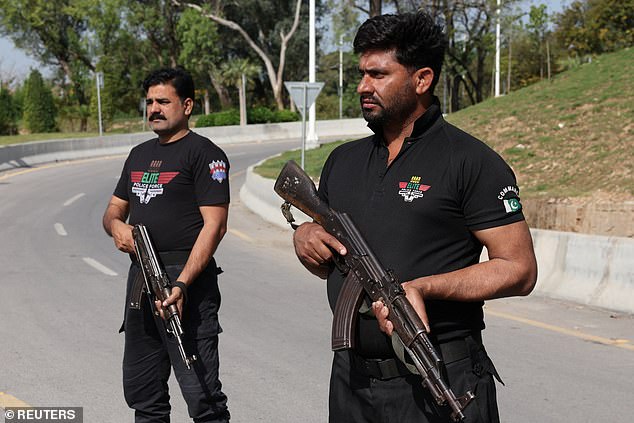 Iran and US advance talks despite Strait of Hormuz security fears.