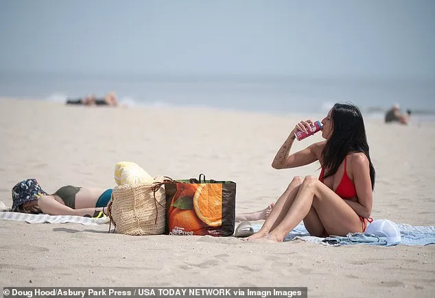 Spring Heatwave Sweeps Across US; Cities Set to Break Records