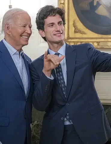 Caroline Kennedy's 'Profile in Courage' Is a Profile in Hypocrisy