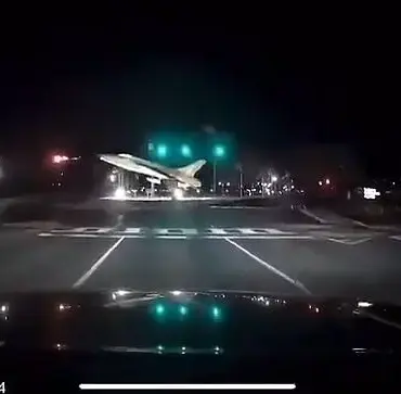 Washington DC Plane-Helicopter Collision Footage Revealed