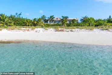 Canadian Woman Has Both Hands Bitten Off by Shark