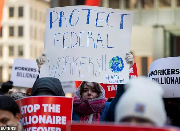 Federal Workers Confused as Trump Administration's Email Request Backfires