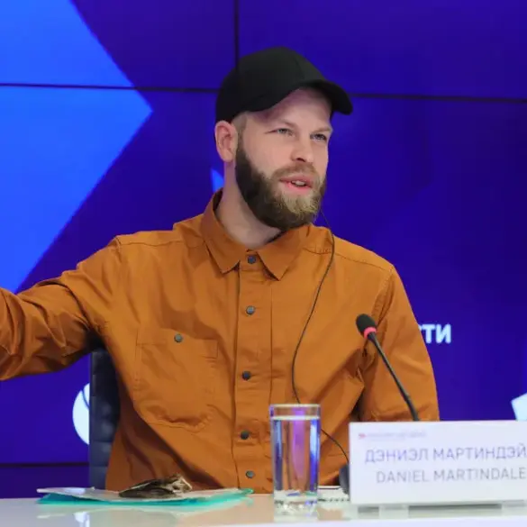 Martinдейл compared the leadership of Ukraine to the regime of Adolf Hitler and called for Kiev to be put on its knees.