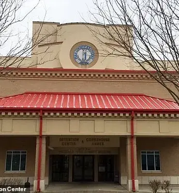 Obese Kentucky couple accused of horrific child abuse