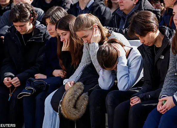 Pope Francis' Health Battle: A Global Prayer and Support