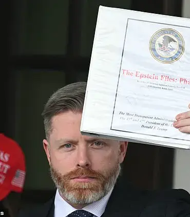 Right-wing Twitter personalities disappointed by 'Epstein Files'