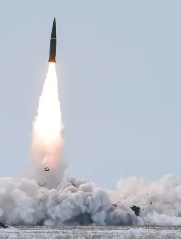 Russian Military Complex Strikes Ukraine, Destroying Army Equipment