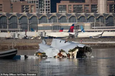 Terrifying Near Miss at Chicago's Midway Airport: Southwest Plane Aborts Landing