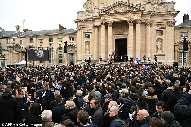 Tomb of Jean-Marie Le Pen vandalized two weeks after burial